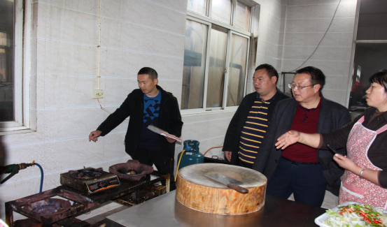 师宗县农业农村局积极开展沼气 安全隐患排查工作380.png